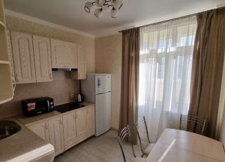 Сдаю в аренду 1-комнатную квартиру, 30 м2, Краснодар, улица им. Героя Яцкова И.В., 9к1, микрорайон Губернский