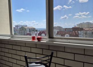 Сдаю 1-ком. квартиру, 46 м2, Саратов, улица имени Т.Г. Шевченко, 61/63