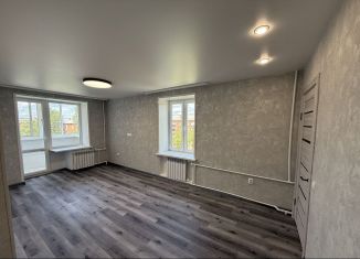 Продам 1-ком. квартиру, 31.9 м2, Сарапул, улица Фурманова, 18