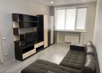 Сдам однокомнатную квартиру, 35 м2, Рославль, 15-й микрорайон, 11