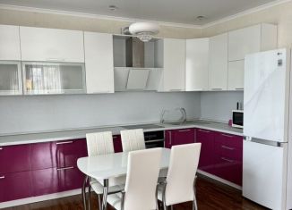 Сдам в аренду двухкомнатную квартиру, 65 м2, Татарстан, улица Заря, 16