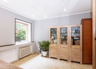 Продам 2-ком. квартиру, 57 м2, Калининград, Офицерская улица, 8, Центральный район