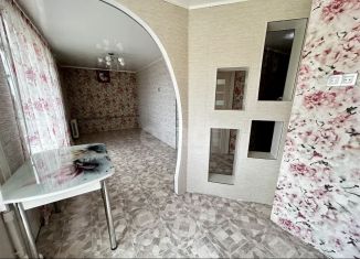 Продам 2-ком. квартиру, 40.9 м2, Кыштым, улица Карла Либкнехта, 121