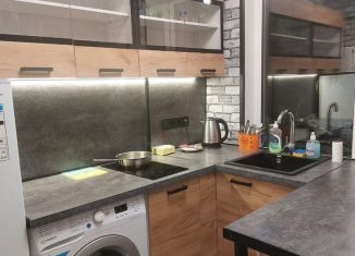 Сдается в аренду 1-комнатная квартира, 33 м2, Мурманск, улица Академика Книповича, 33к2