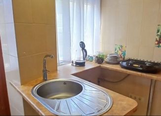 Сдам в аренду 1-комнатную квартиру, 35 м2, Сочи, улица Кирова, 137, микрорайон Черемушки