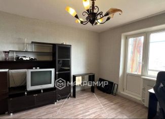 Продаю однокомнатную квартиру, 40 м2, Челябинск, улица Ворошилова, 35Б, Курчатовский район