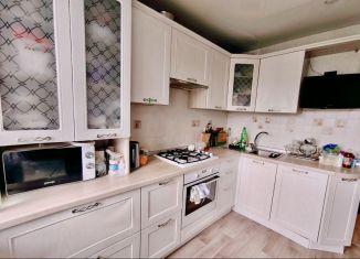 Продаю 3-ком. квартиру, 67 м2, Тверская область, Оборонная улица, 10