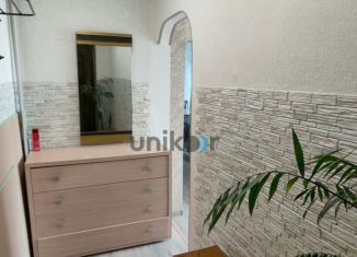 Продам трехкомнатную квартиру, 49.4 м2, село Михайловка, Школьная улица, 4