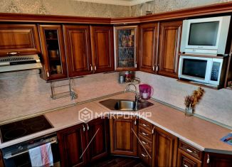 3-комнатная квартира на продажу, 77.5 м2, Санкт-Петербург, улица Бадаева, 8к2, муниципальный округ Правобережный