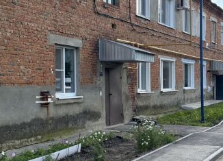 Продаю 2-комнатную квартиру, 45.4 м2, Пугачёв, 1-й микрорайон, 10