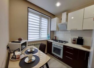 Сдача в аренду двухкомнатной квартиры, 50 м2, Кингисепп, 1-я линия, 4