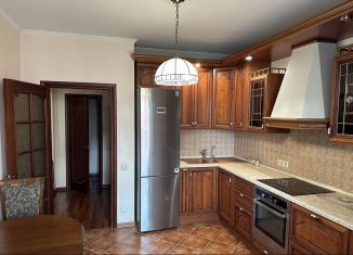 Сдам 1-ком. квартиру, 50 м2, Мытищи, улица Веры Волошиной, 9/24