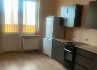 Сдаю трехкомнатную квартиру, 82 м2, Мурино, улица Шоссе в Лаврики, 78к2