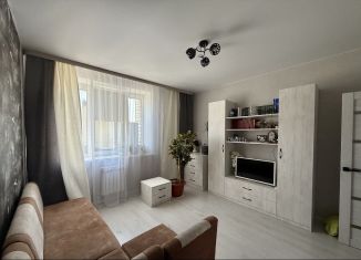 Продажа 1-ком. квартиры, 34.9 м2, деревня Крутые Выселки, ЖК Изумрудный Город, Лучезарная улица, 12