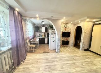 Продается 2-комнатная квартира, 43 м2, Сокол, Советская улица, 60