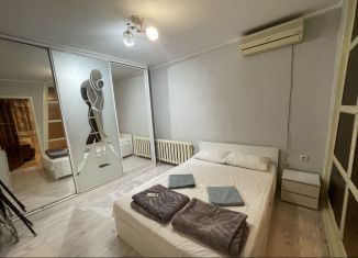 Сдам в аренду 2-комнатную квартиру, 42 м2, Сочи, Садовая улица, 66, микрорайон Черемушки