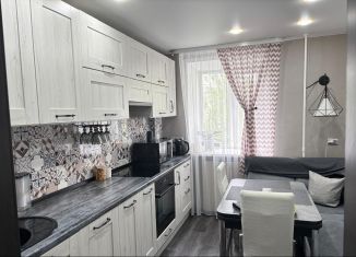 Продается 2-комнатная квартира, 50 м2, Алатырь, Первомайская улица, 88