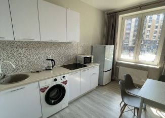Сдаю двухкомнатную квартиру, 54 м2, Сертолово, Центральная улица, 14к3