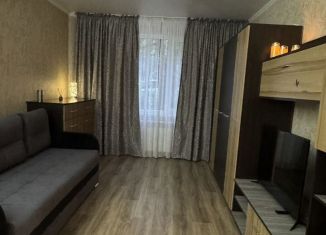 Сдаю в аренду 2-комнатную квартиру, 65 м2, Крым, улица К. Маркса, 15