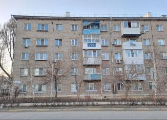 Двухкомнатная квартира на продажу, 46 м2, поселок городского типа Стройкерамика, улица Дружбы, 11