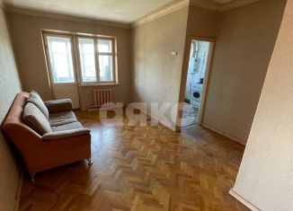 Продам 2-комнатную квартиру, 42 м2, Майкоп, Пролетарская улица, 336