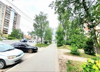 Продам двухкомнатную квартиру, 42.7 м2, Дзержинск, улица Гайдара, 74