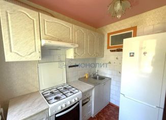 Продам 1-комнатную квартиру, 32 м2, Нижний Новгород, улица имени Генерала И.Д. Ивлиева, 32к3, метро Горьковская