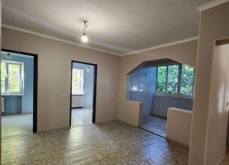 Продается 3-ком. квартира, 55 м2, Сочи, улица Ленина, 48, микрорайон Черемушки