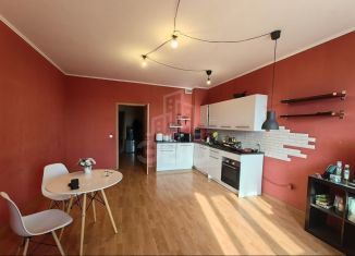 Сдаю трехкомнатную квартиру, 110 м2, Мурино, улица Шоссе в Лаврики, 87