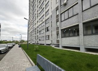 Продаю 2-ком. квартиру, 62.2 м2, Воронеж