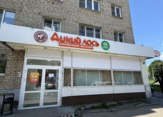 Продам торговую площадь, 82 м2, Чувашия, улица Урукова, 9