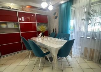 Продаю 3-ком. квартиру, 92 м2, Октябрьский, проспект Ленина, 61А