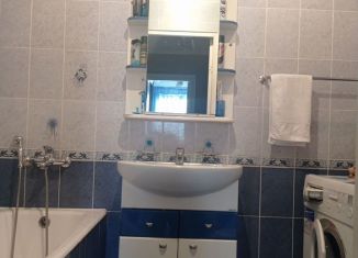 Продажа 3-комнатной квартиры, 64 м2, Барнаул, Молодёжная улица, 56