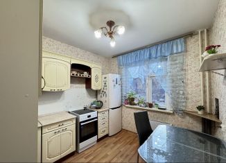 Сдаю в аренду 1-ком. квартиру, 41 м2, Красноярск, Свердловская улица, 139
