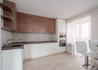 Продажа трехкомнатной квартиры, 97 м2, Благовещенск, Красноармейская улица, 82
