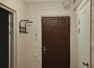 Сдаю в аренду однокомнатную квартиру, 35 м2, Чебоксары, улица Кадыкова, 22