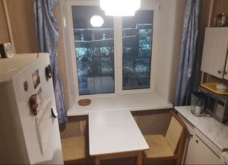 Сдаю в аренду однокомнатную квартиру, 30 м2, Тихвин, 1-й микрорайон, 16