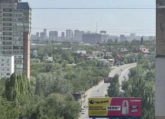 Продам 2-комнатную квартиру, 60 м2, Ростов-на-Дону, проспект Королёва, 3/4