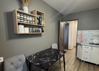 Продается двухкомнатная квартира, 50 м2, Воронеж, улица Ломоносова, 115