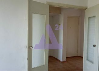 Продается 3-комнатная квартира, 58.9 м2, село Малоугренево, Октябрьская улица, 32