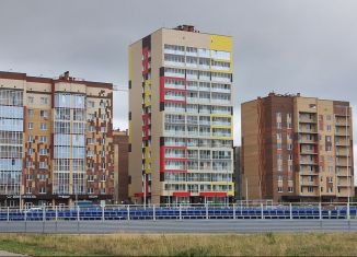 Продам трехкомнатную квартиру, 90 м2, Йошкар-Ола, ЖК Первая Линия, Прибрежный проезд, 4