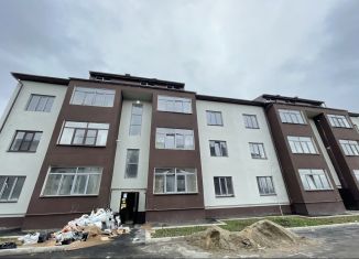 Продаю трехкомнатную квартиру, 95 м2, Чегем, улица Ленина, 2