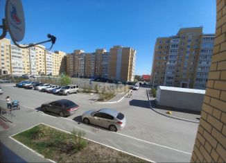 Продается 3-комнатная квартира, 87.9 м2, посёлок городского типа Боровский, Советская улица, 24, ЖК Центральный