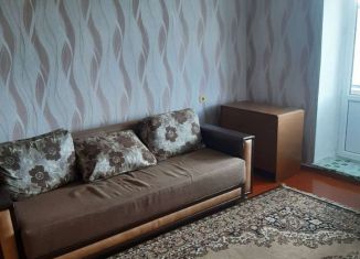 Продается двухкомнатная квартира, 53 м2, поселок городского типа Прохоровка, Красноармейская улица, 4А