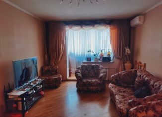 Продается трехкомнатная квартира, 80 м2, Ставрополь, улица Чехова, микрорайон № 11