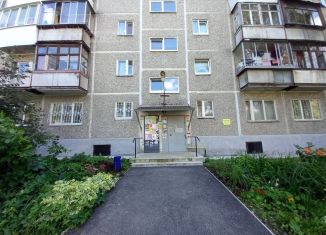 Продается 2-комнатная квартира, 43.3 м2, Екатеринбург, улица Пионеров, улица Пионеров