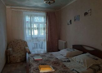 Сдается в аренду 2-комнатная квартира, 48 м2, Будённовск, 1-й микрорайон, 15