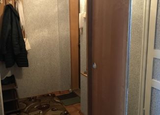 Сдам в аренду двухкомнатную квартиру, 45 м2, Псков, Советская улица, 5