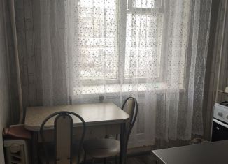 Сдаю в аренду 3-комнатную квартиру, 52 м2, Соликамск, Набережная улица, 168