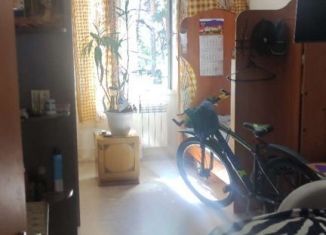 Продажа 2-комнатной квартиры, 55 м2, Кыштым, улица Гагарина, 2А